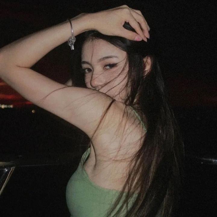 白面包车里的人